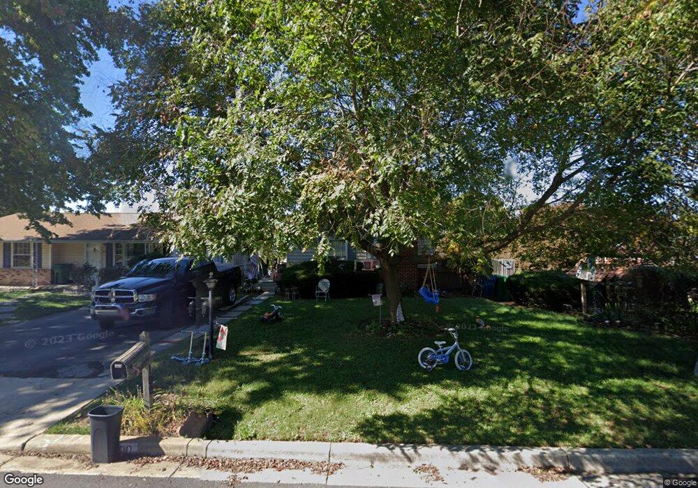 100 Rawlings Rd, Gaithersburg, MD 20877 - photo 1