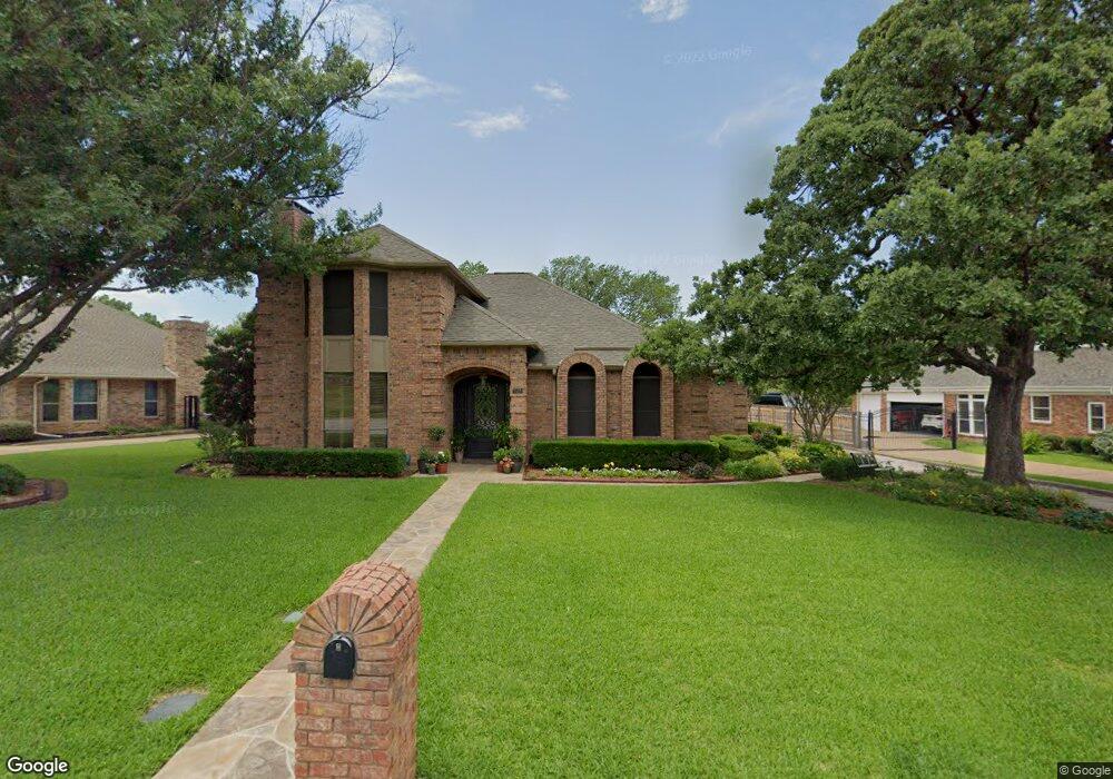 702 Saddlebrook Dr, Colleyville, TX 76034 - photo 1