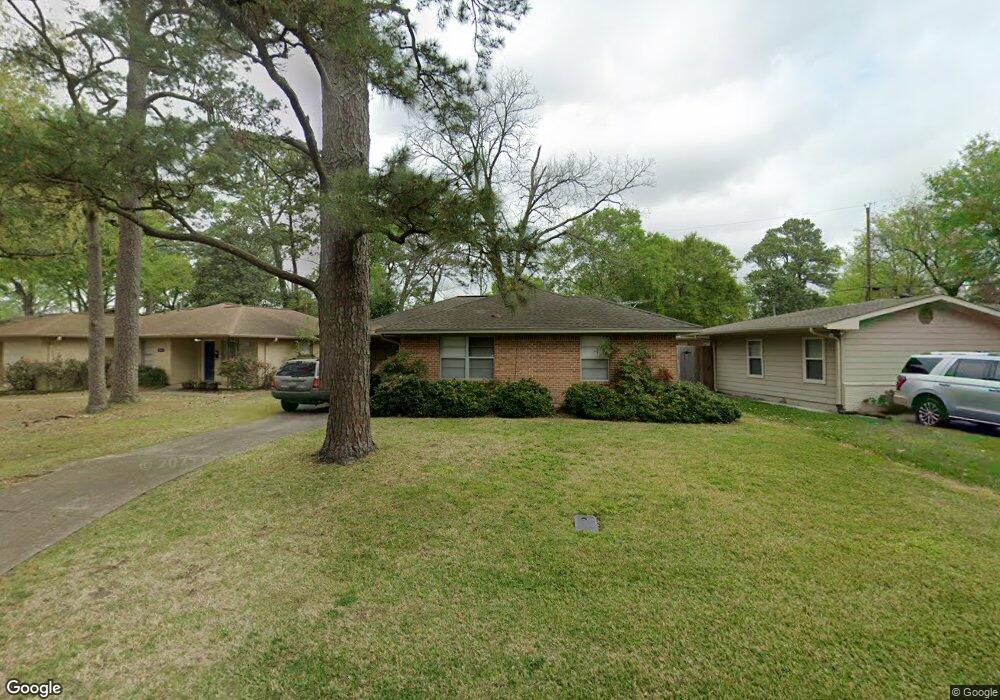 2316 Poinciana Dr, Houston, TX 77018 - photo 1