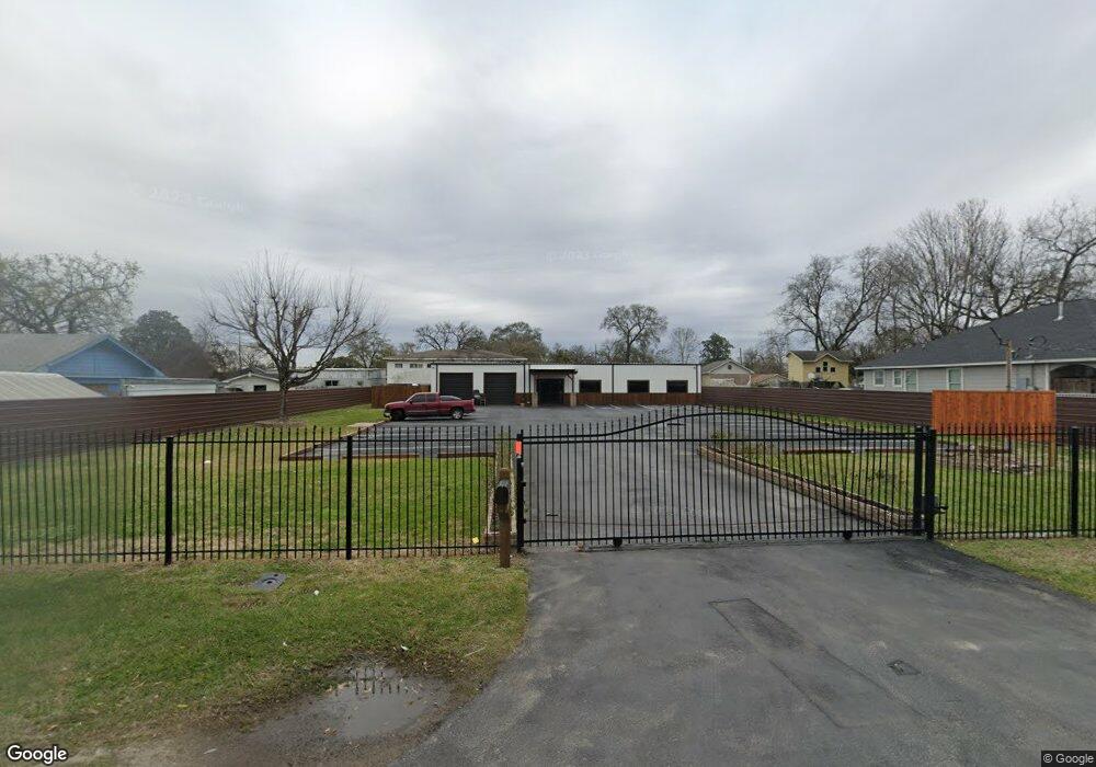 732 Apache St, Houston, TX 77022 - photo 1