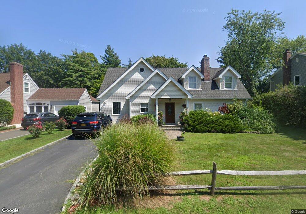 17 Elin Place, Glen Head, NY 11545 - photo 1