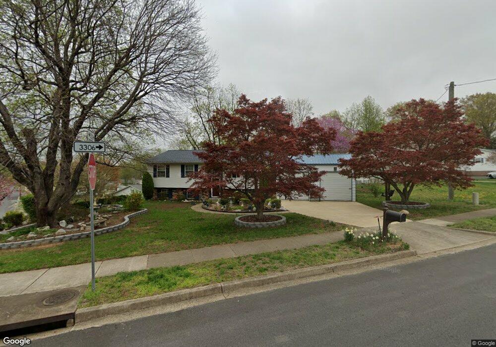 8801 Sylvania St, Lorton, VA 22079 - photo 1