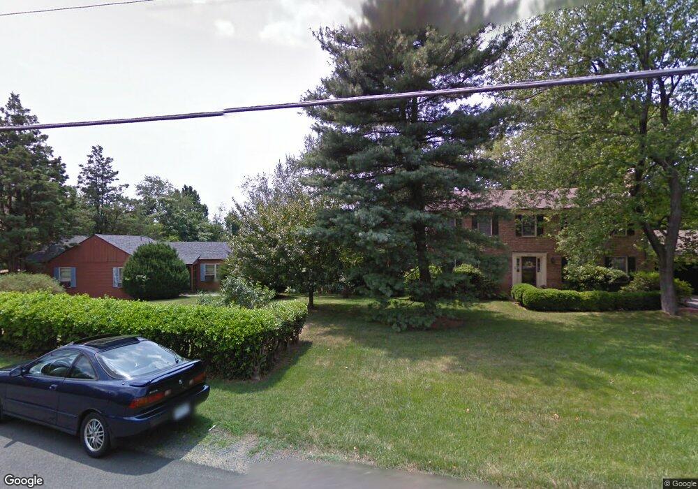 6305 Buffalo Ridge Rd, Falls Church, VA 22044 - photo 1