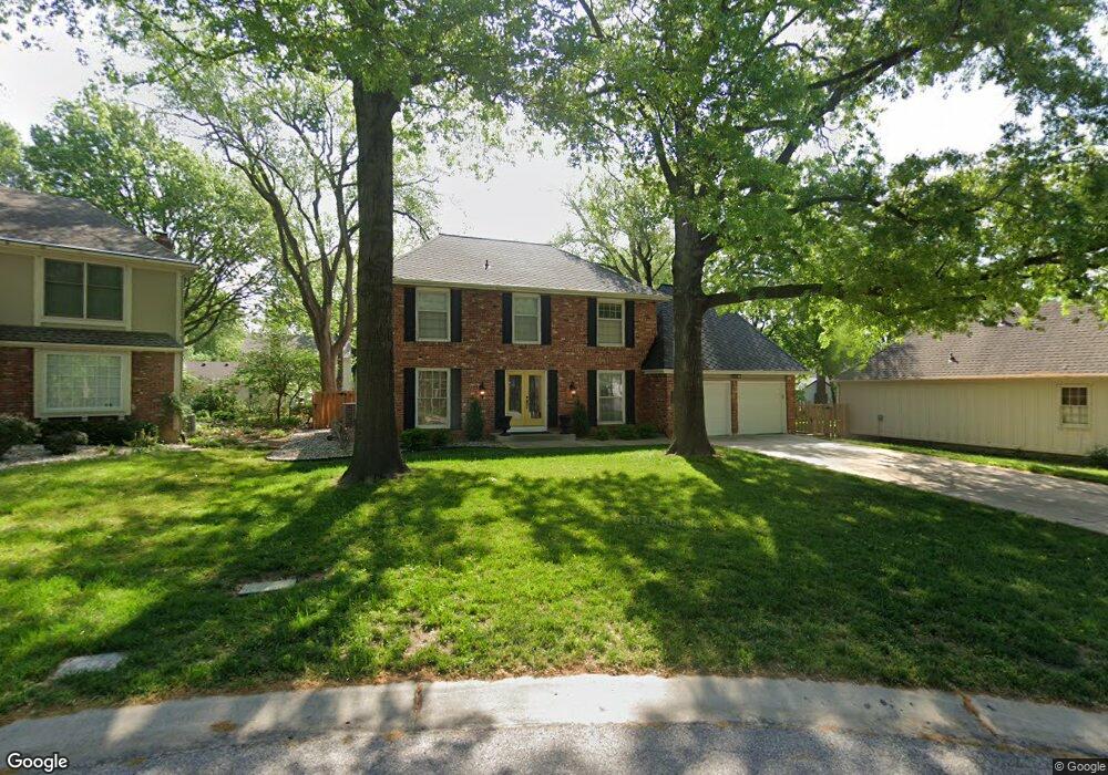 10235 Oakmont Cir, Lenexa, KS 66215 - photo 1