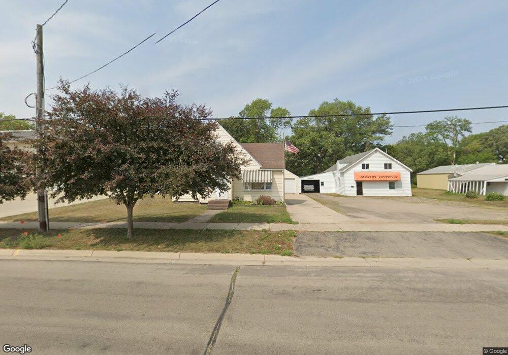 1210 4th St SE, Austin, MN 55912 - photo 1