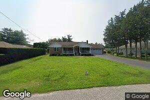 15 Dougs Ln, South Jamesport, NY 11970