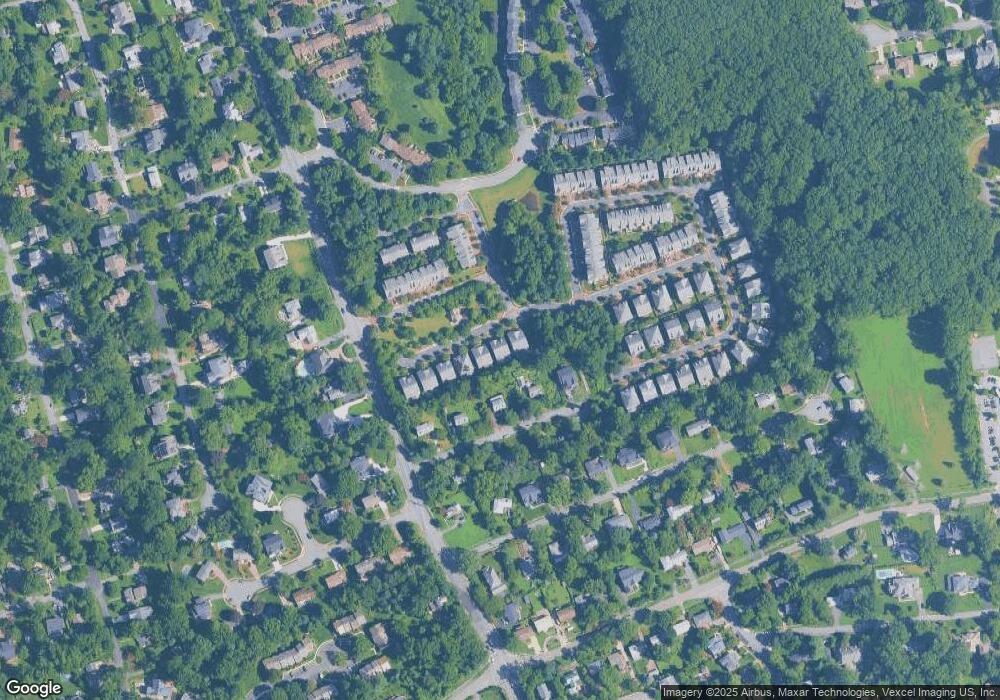 6813 Stockwell Manor Dr, Falls Church, VA 22043 - photo 1