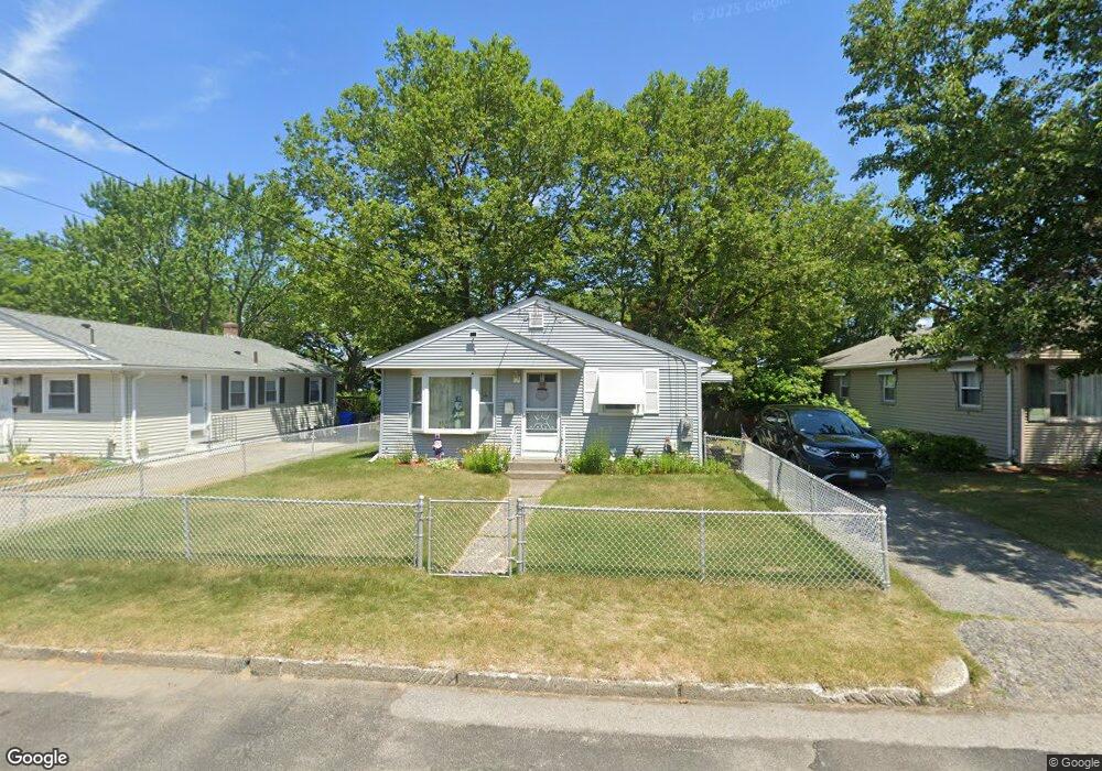 86 Flint St, Pawtucket, RI 02861 - photo 1