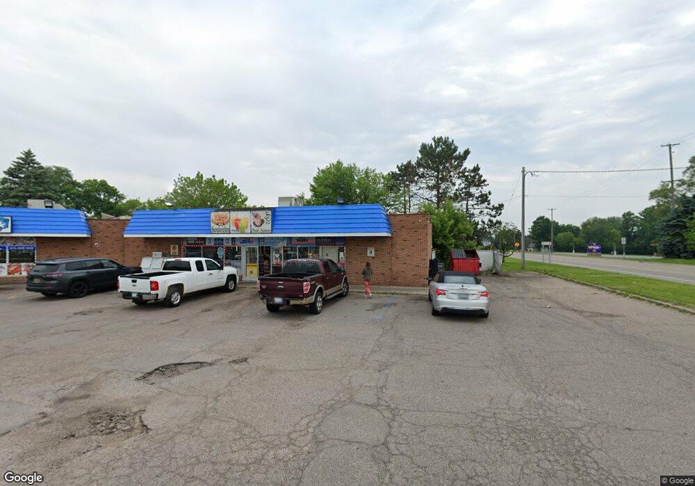 1012 Gilbert St, Flint, MI 48532 - photo 1