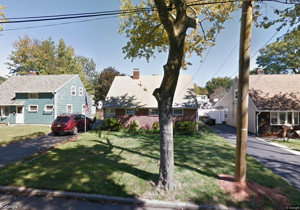 1081 Briarcliff Dr, Rahway, NJ 07065 - photo 1