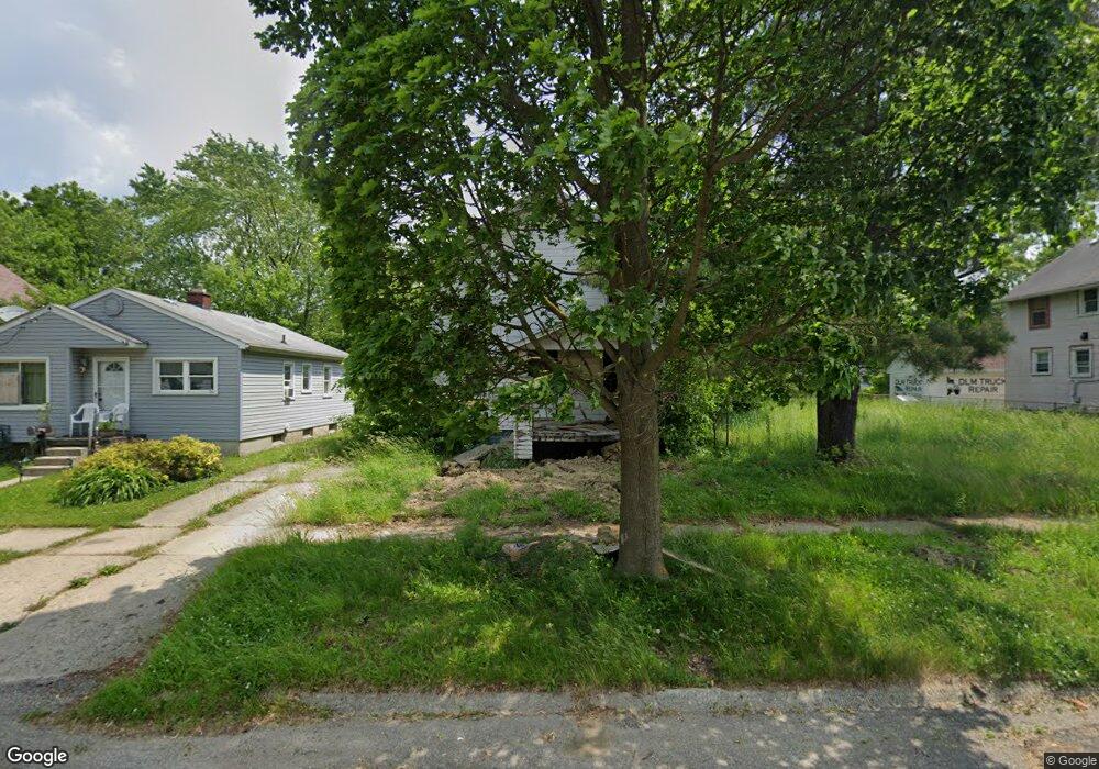 939 Knapp Ave, Flint, MI 48503 - photo 1