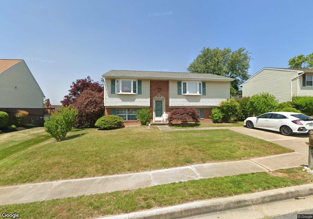 8604 Silver Knoll Dr, Perry Hall, MD 21128 - photo 1