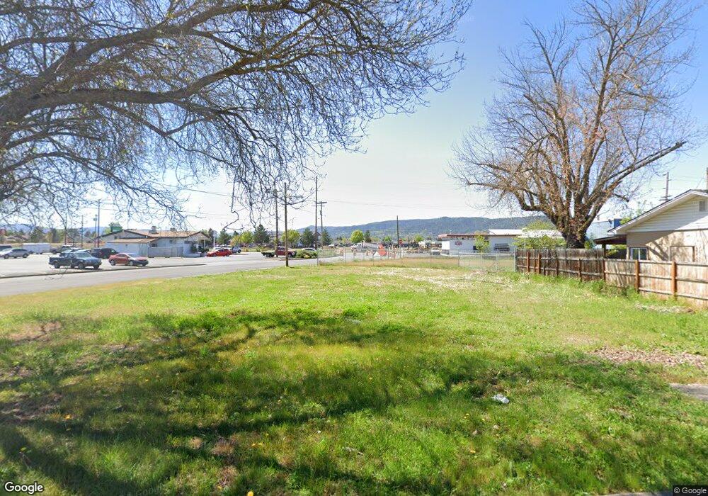 466 S 1st St, Central Point, OR 97502 - photo 1