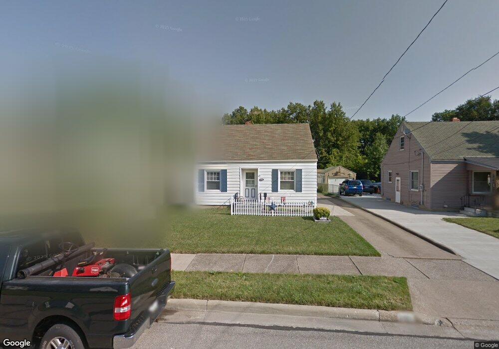 2569 E 37th St, Lorain, OH 44055 - photo 1