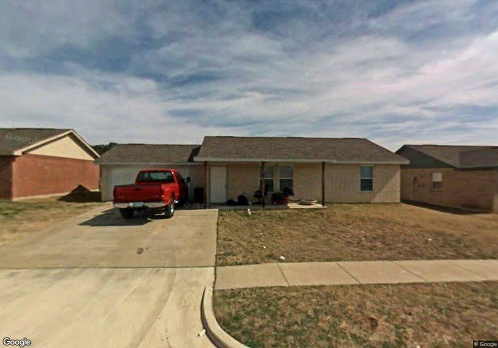 317 Kathy Ln, Granbury, TX 76049 - photo 1