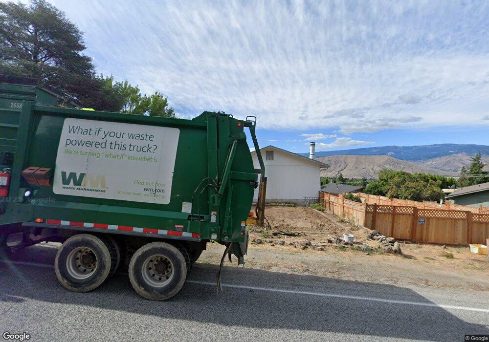 1710 9th St NE, East Wenatchee, WA 98802 - photo 1