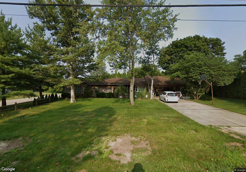 1015 N Seminary St, Roanoke, IN 46783 - photo 1