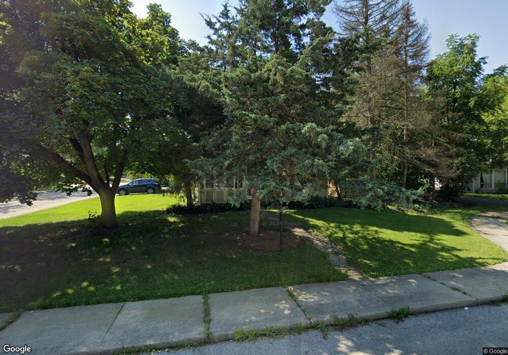 1620 Sacramento Dr, Carpentersville, IL 60110 - photo 1