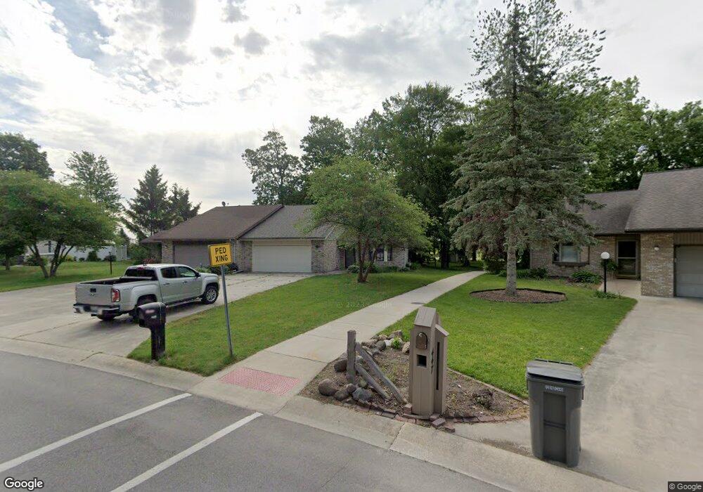 449 Hickory Ln, Nappanee, IN 46550 - photo 1