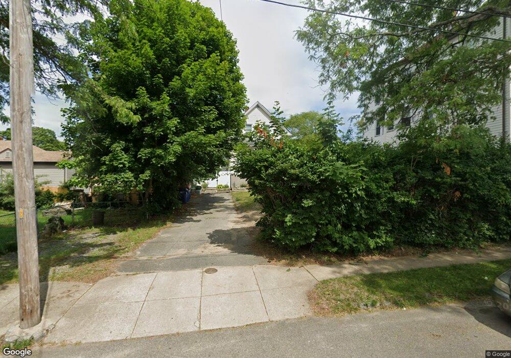 35 Oak St, Fairhaven, MA 02719 - photo 1