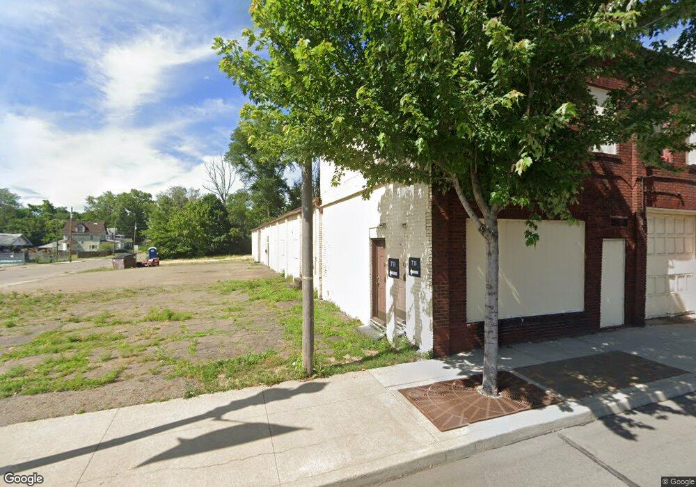 711 12th St NE, Canton, OH 44704 - photo 1