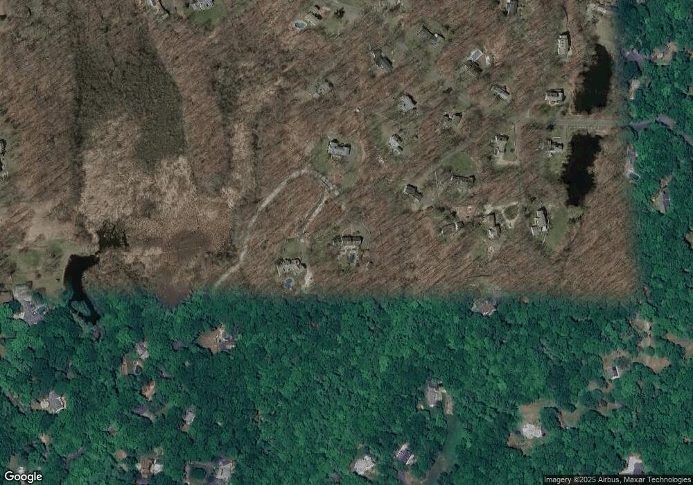 24 Comstock Ct, Ridgefield, CT 06877 - photo 1