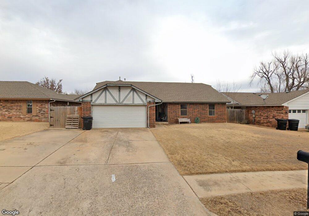 1513 NE 2nd St, Moore, OK 73160 - photo 1