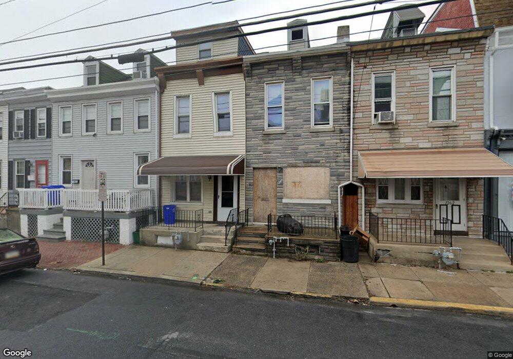 1260 N 10th St, Reading, PA 19604 - photo 1