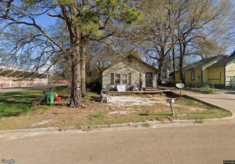 1614 W 11th St, Texarkana, TX 75501 - photo 1