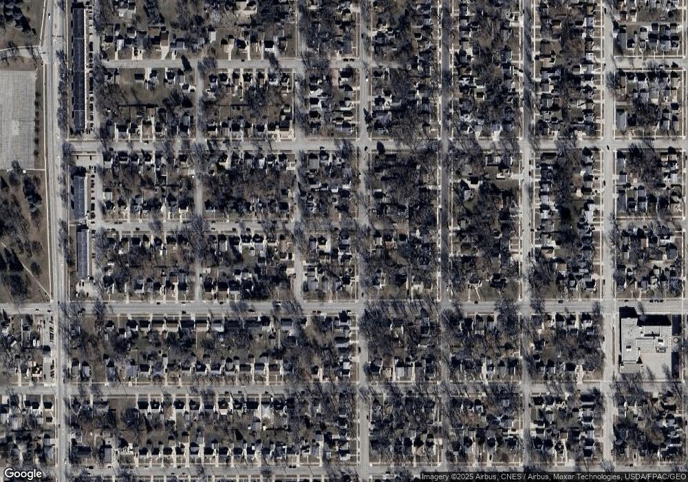 911 11th St NW, Austin, MN 55912 - photo 1