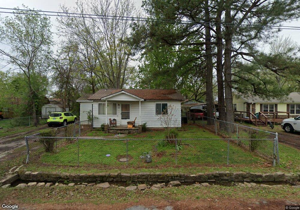 305 W Cleveland St, Prairie Grove, AR 72753 - photo 1