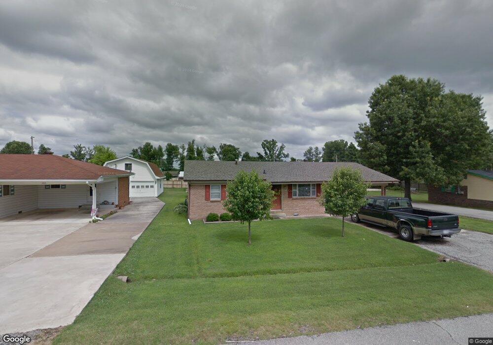 305 Walnut Dr, Paragould, AR 72450 - photo 1