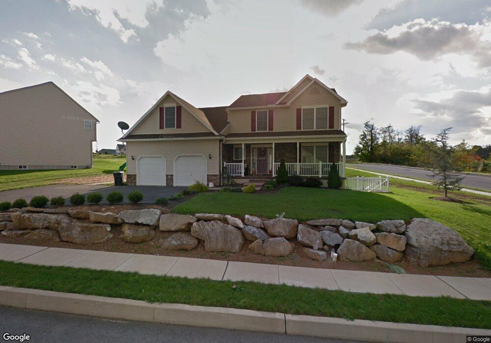 1018 Helm Ln, Reading, PA 19605 - photo 1