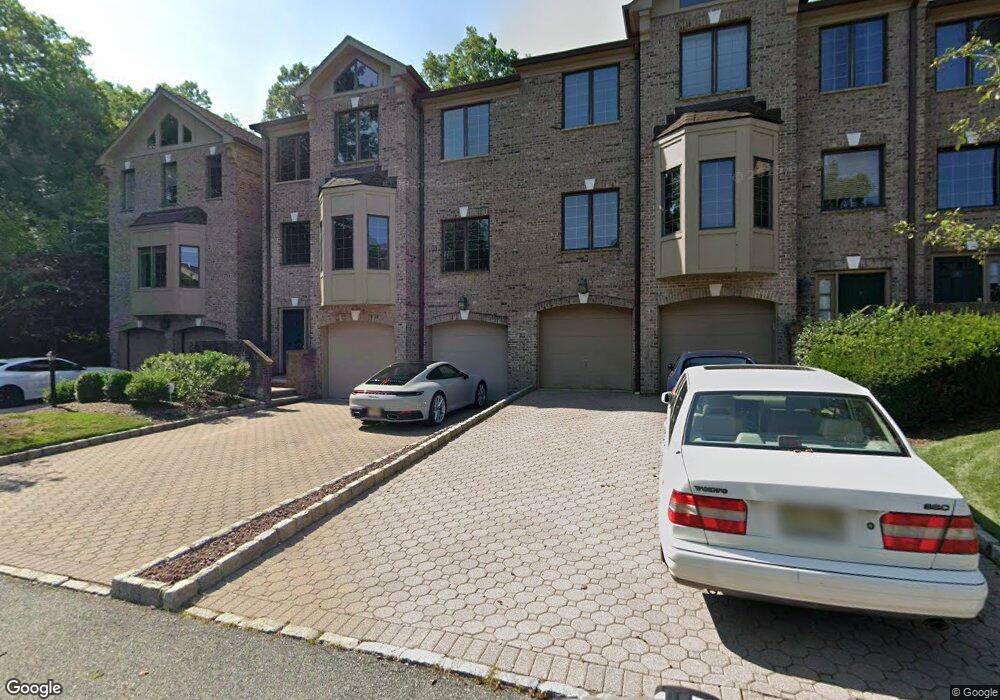 4 Sherbrooke Ct, Upper Saddle River, NJ 07458 - photo 1