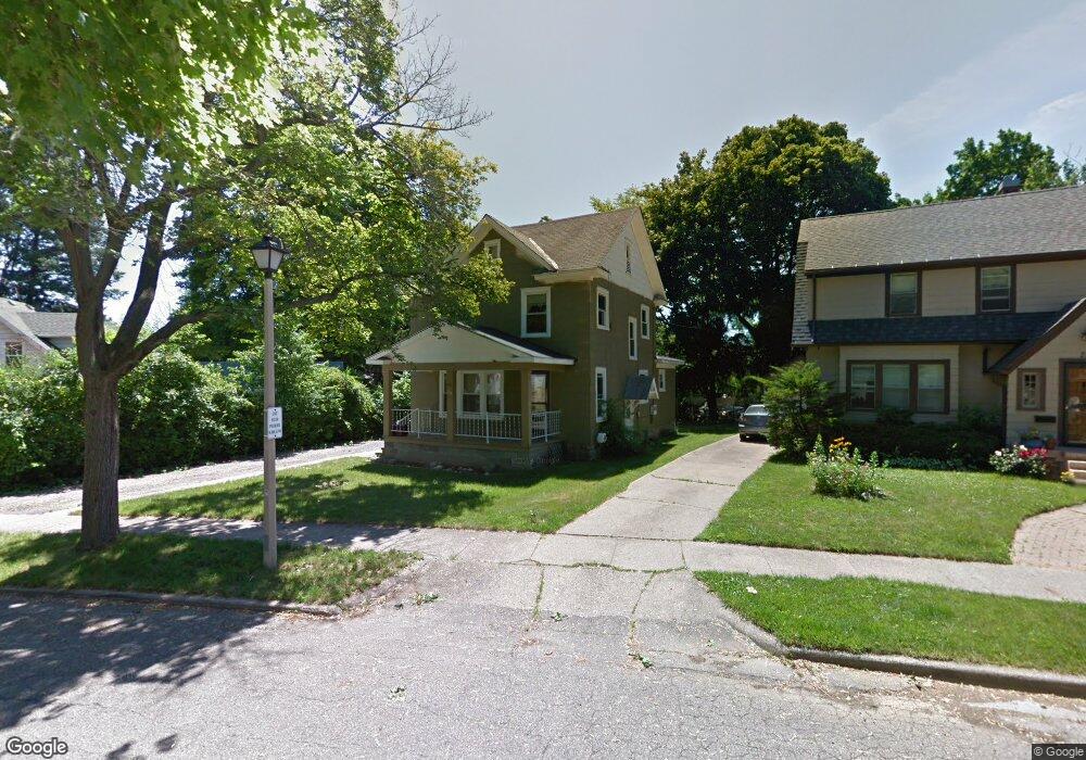 215 Strathmore Rd, Lansing, MI 48910 - photo 1