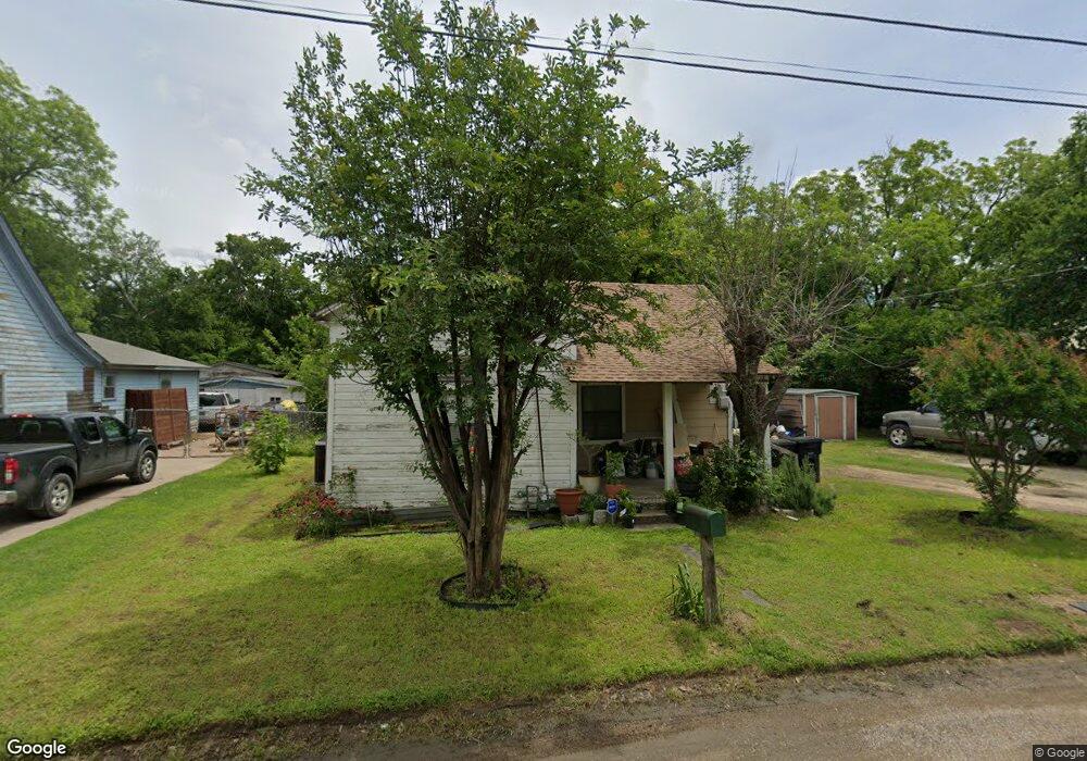 1106 Trinity St, Cleburne, TX 76031 - photo 1