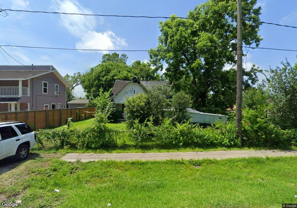 4034 Linder St, Houston, TX 77026 - photo 1