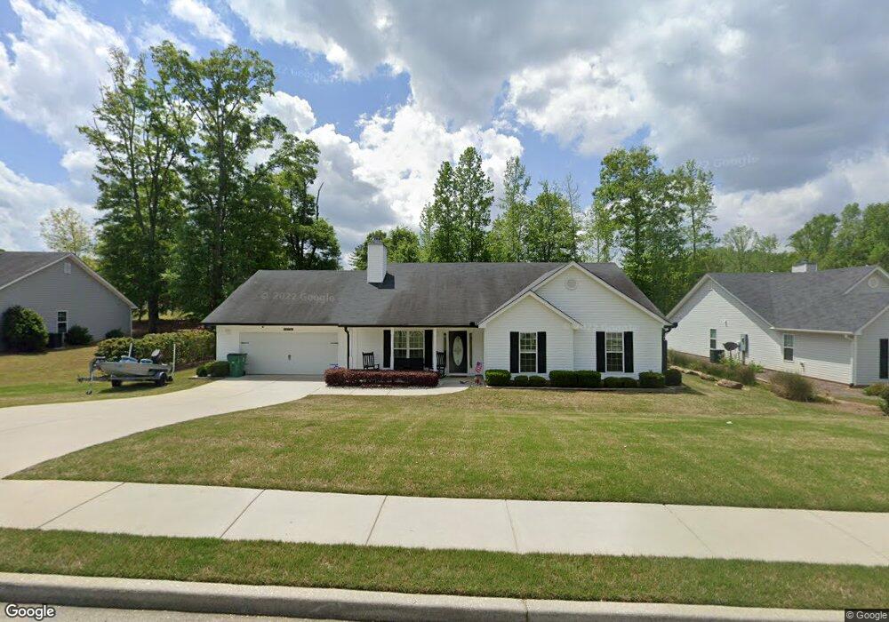617 Embassy Walk, Winder, GA 30680 - photo 1