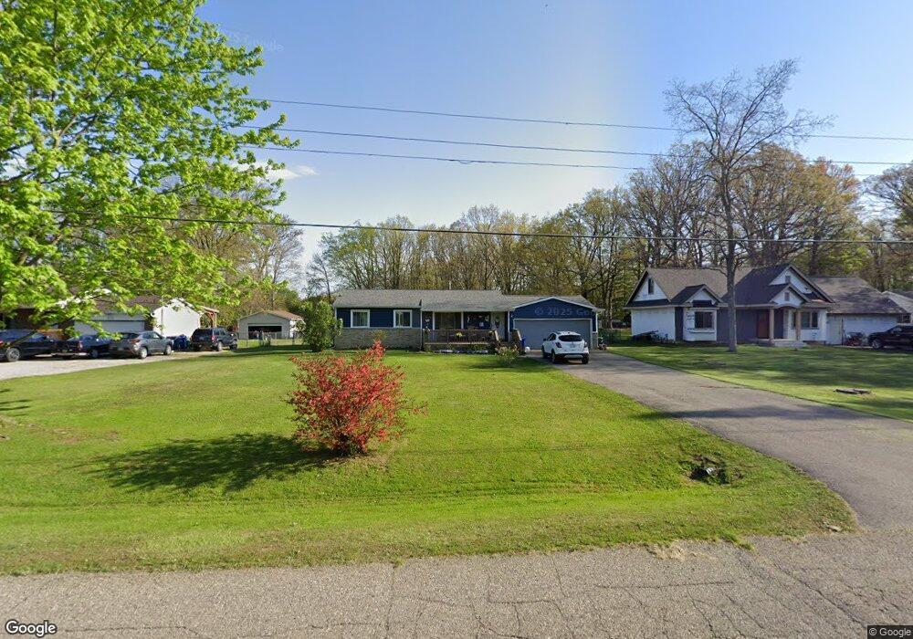 1121 Ransom Dr, Flint, MI 48507 - photo 1