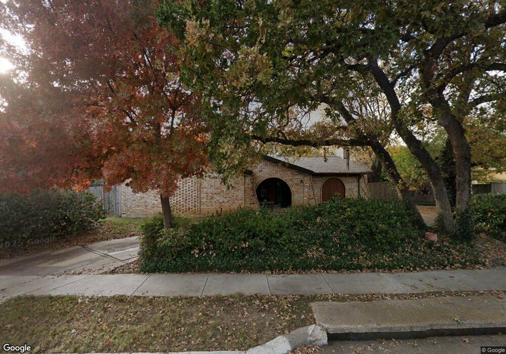 1408 Woodvine Dr, Euless, TX 76040 - photo 1