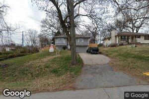 548 S Willow Ave, Sugar Creek, MO 64053