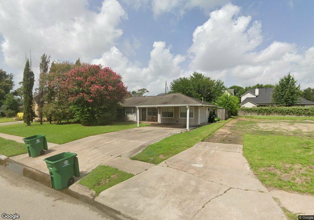 1605 Bayram Dr, Houston, TX 77055 - photo 1