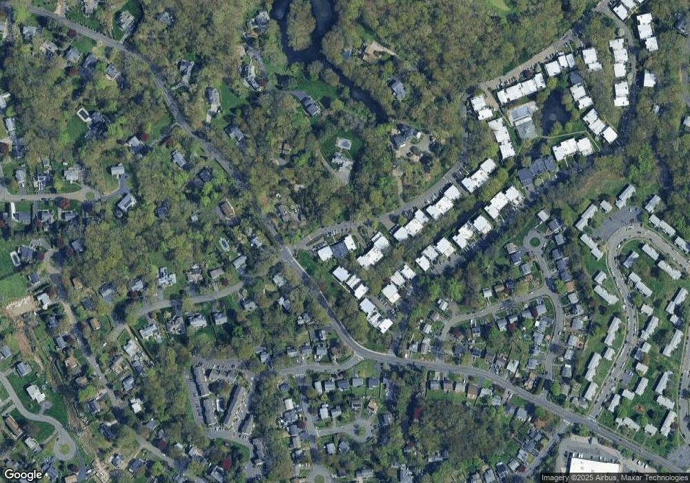 194 Gillies Ln, Norwalk, CT 06854 - photo 1