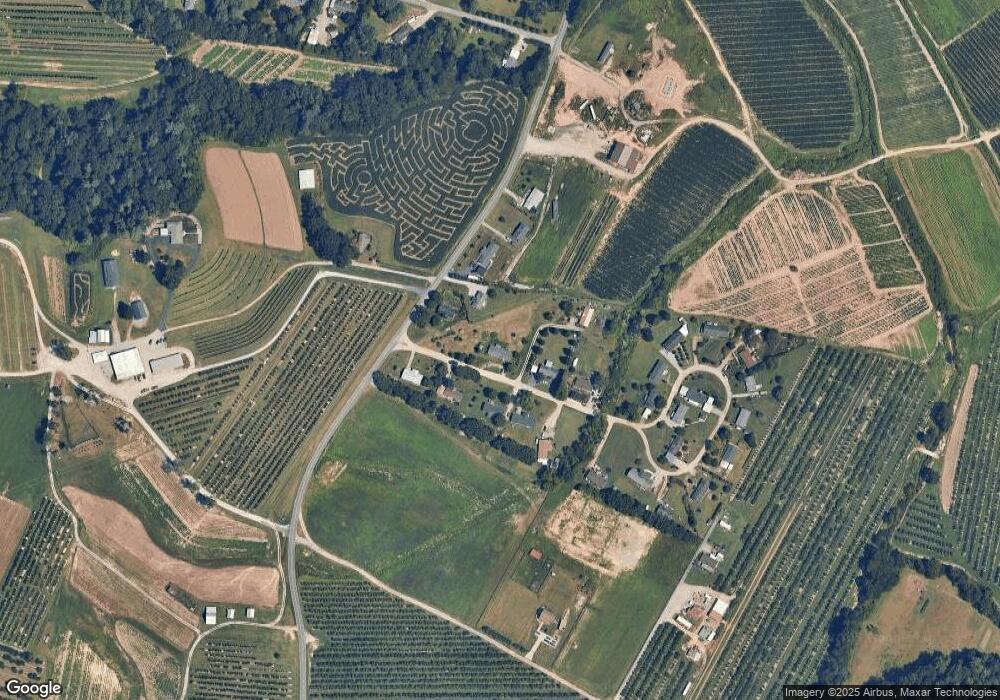 57 Lamonda Dr, Hendersonville, NC 28792 - photo 1