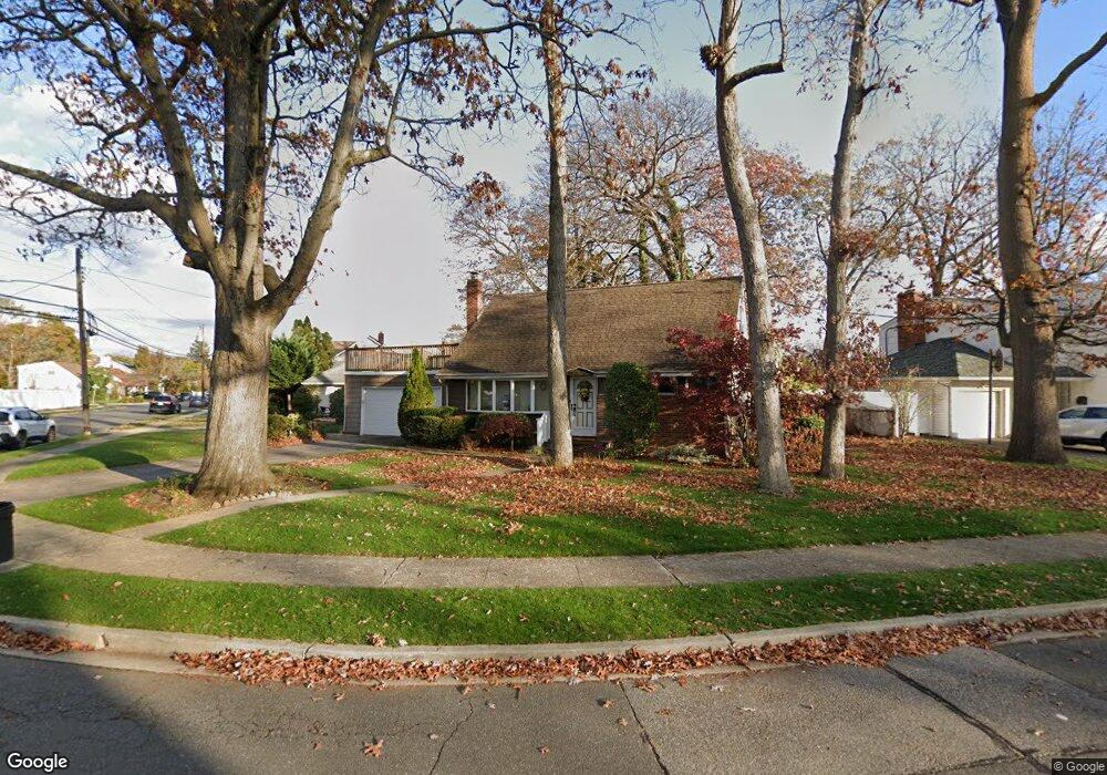 6 Hull St, Oceanside, NY 11572 - photo 1