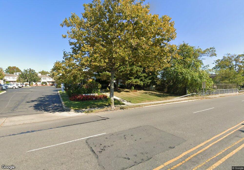 1 Vanderbilt Way, Valley Stream, NY 11581 - photo 1