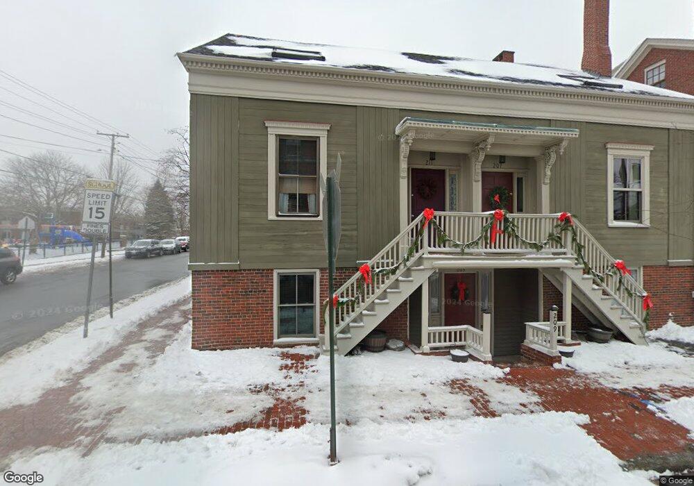 211 Spring St unit 3, Portland, ME 04102 - photo 1