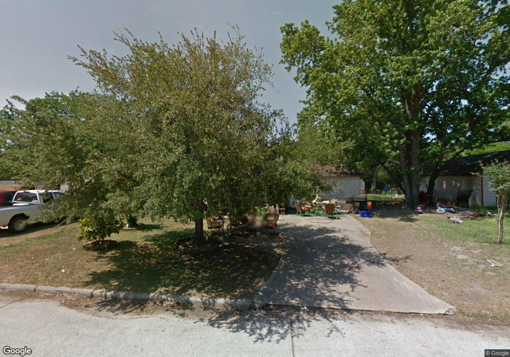 1007 Surrey Ct, Tomball, TX 77375 - photo 1