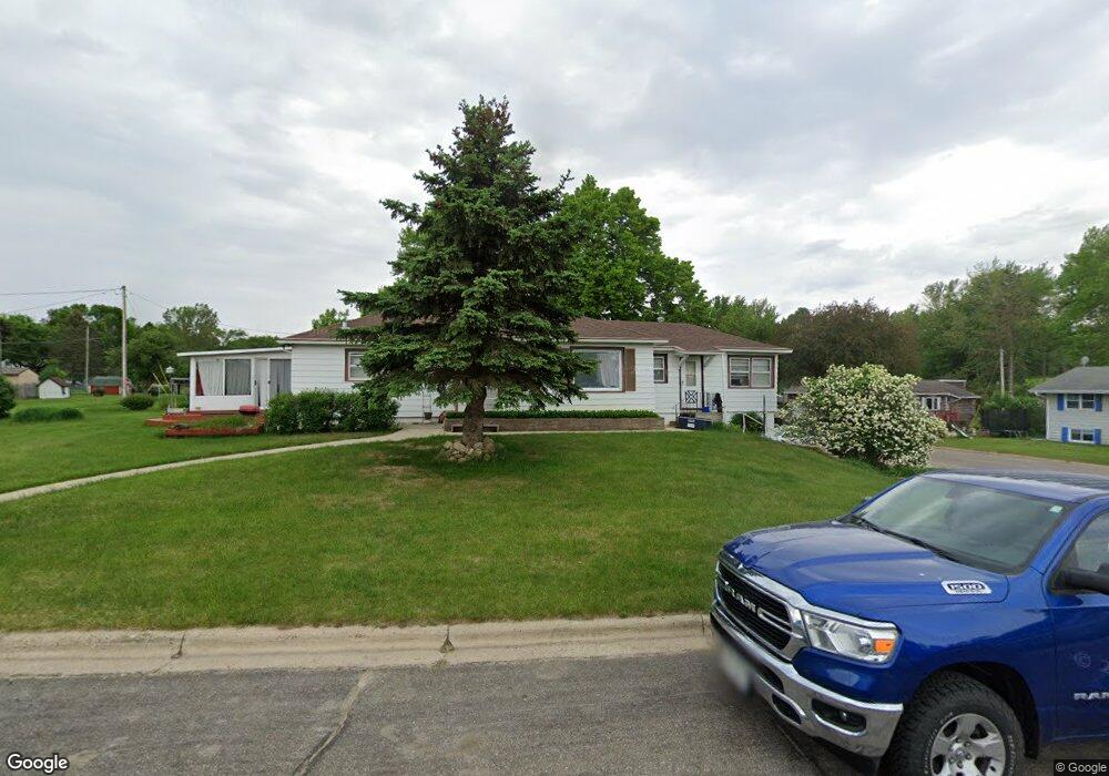 1811 Knoll Dr, Albert Lea, MN 56007 - photo 1