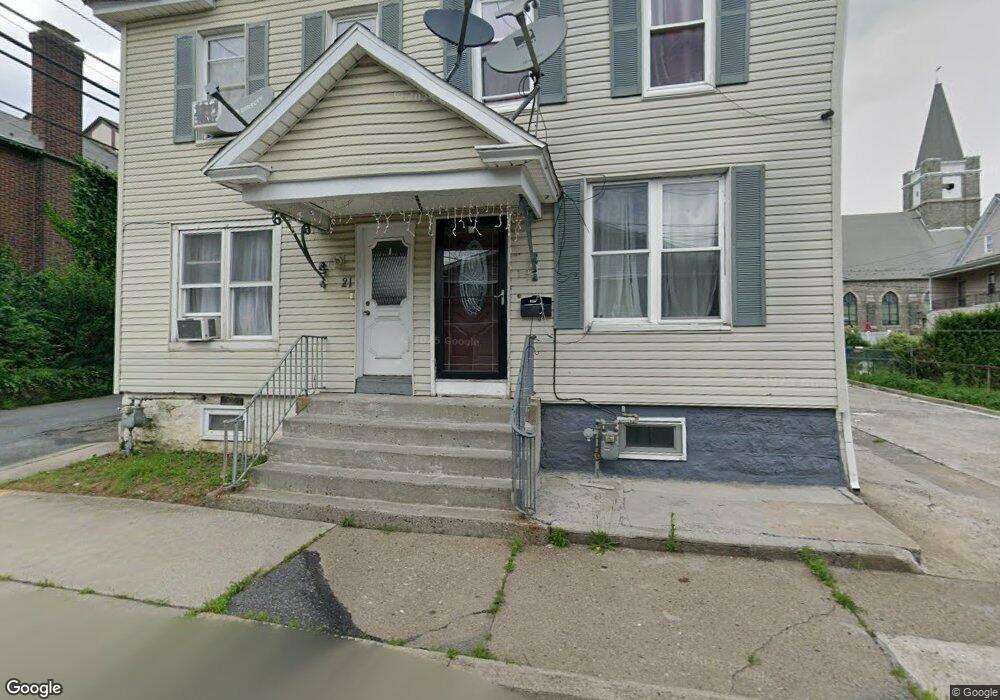 19 W Holly St, Hazleton, PA 18201 - photo 1